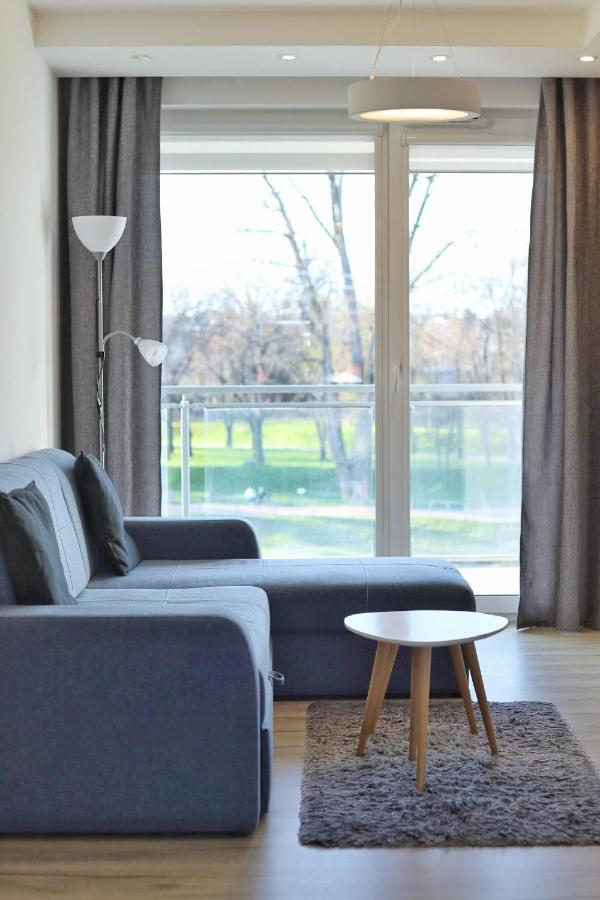 Capital Towers - Apartament Green Z Widokiem Na Rzeke Rzeszów Exteriör bild