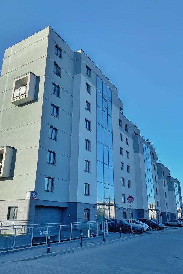 Capital Towers - Apartament Green Z Widokiem Na Rzeke Rzeszów Exteriör bild
