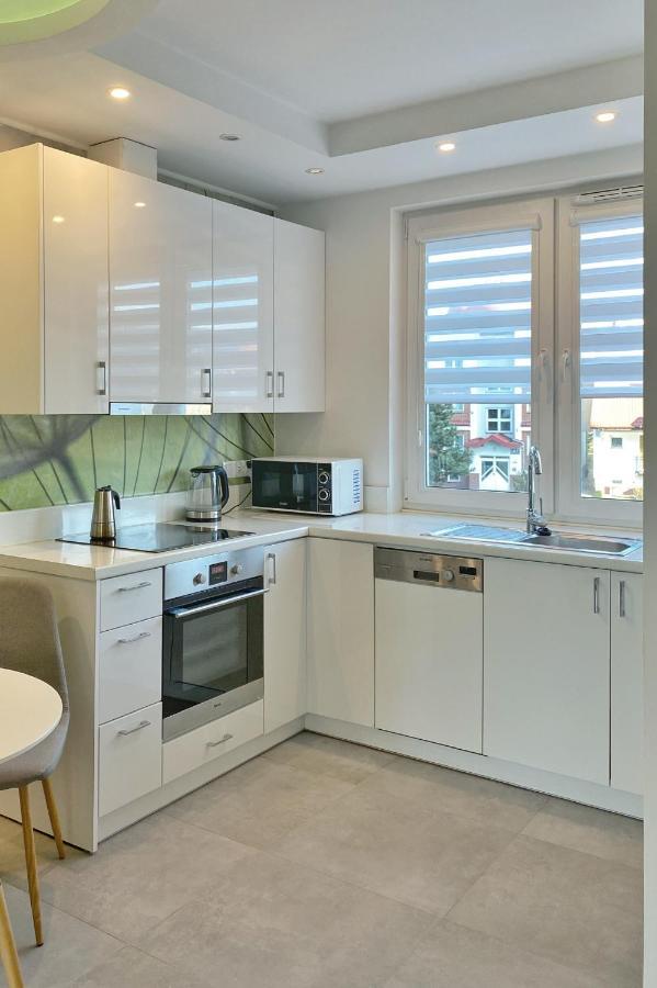 Capital Towers - Apartament Green Z Widokiem Na Rzeke Rzeszów Exteriör bild