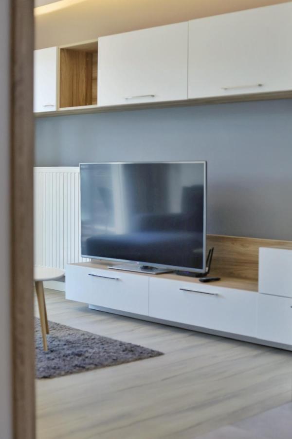 Capital Towers - Apartament Green Z Widokiem Na Rzeke Rzeszów Exteriör bild