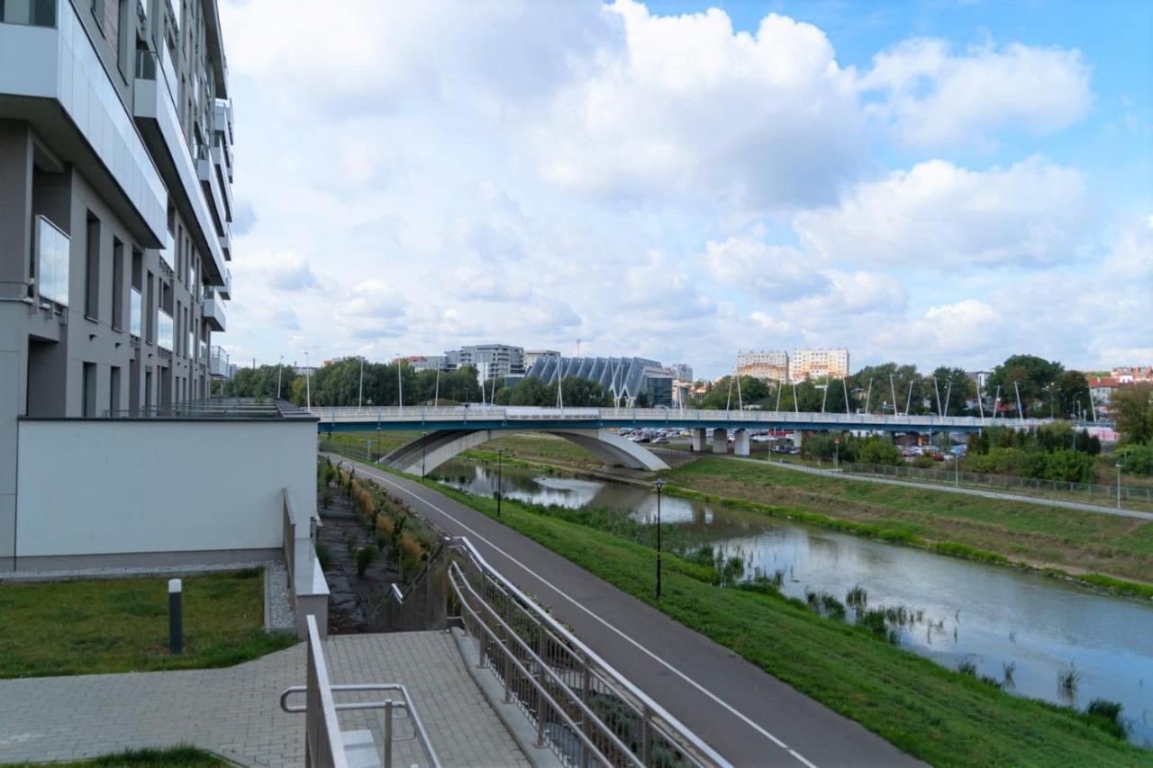 Capital Towers - Apartament Green Z Widokiem Na Rzeke Rzeszów Exteriör bild