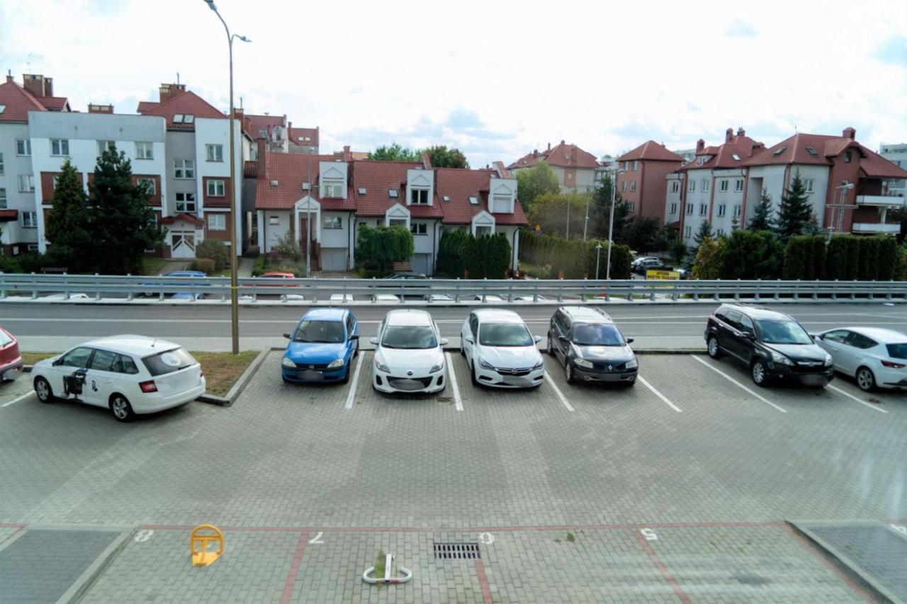 Capital Towers - Apartament Green Z Widokiem Na Rzeke Rzeszów Exteriör bild